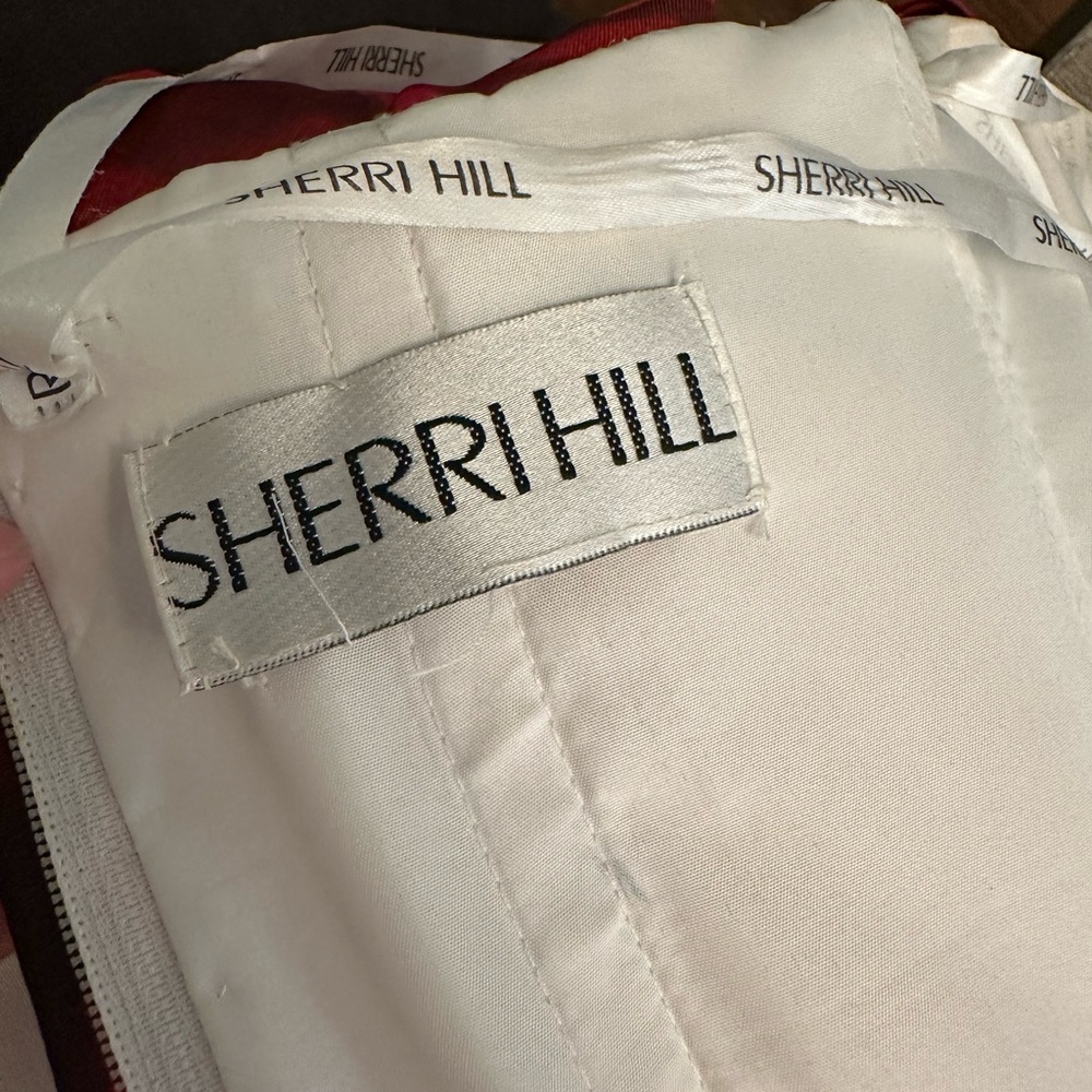 Sherri Hill Red and White Floral Prom Dress ROSES - Picture 13 of 16